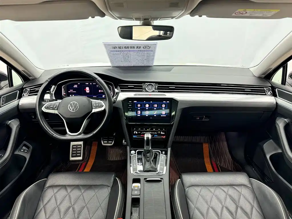 VOLKSWAGEN MAGOTAN GTE PLUG IN HYBRID