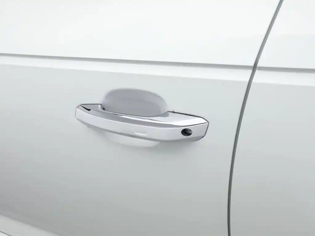 Audi A4L — миниатюра 18