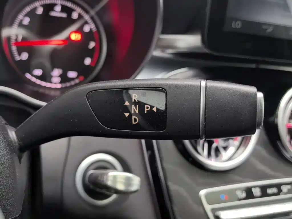 Mercedes-Benz C-Class — миниатюра 13