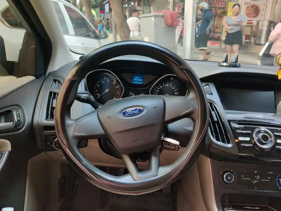 Ford Focus — миниатюра 15
