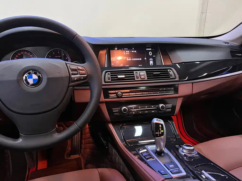 BMW 5 Series (Import) — миниатюра 10