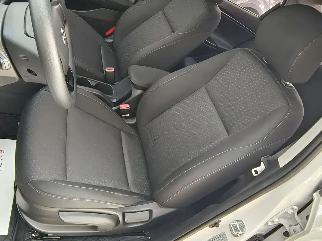 Hyundai Elantra — миниатюра 17