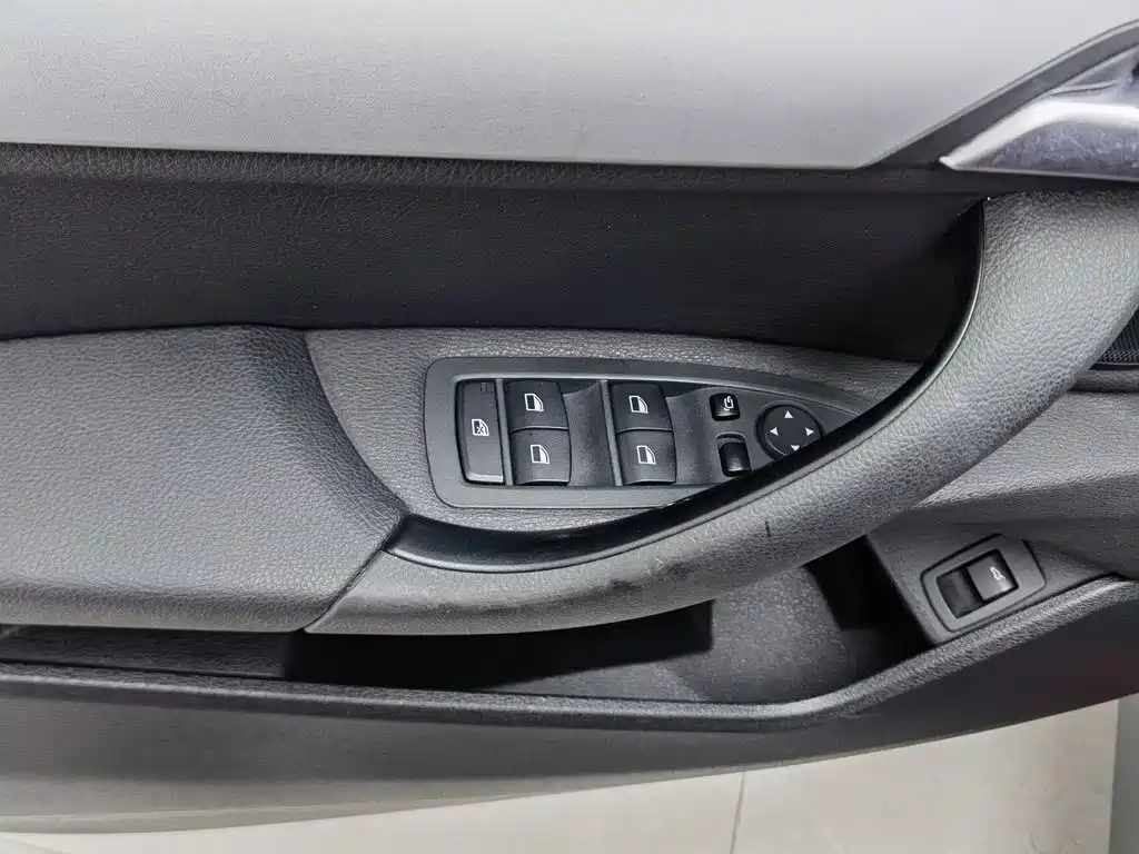 BMW X1 — миниатюра 9
