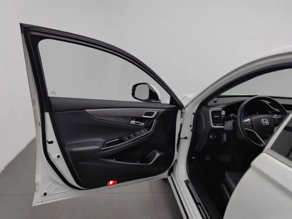 Honda Spirior — миниатюра 8