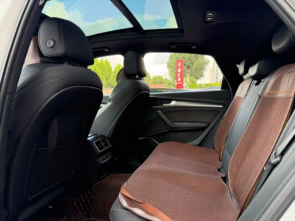 Audi Q5L Sportback — миниатюра 8