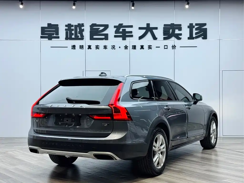Volvo V90 2019 Cross Country T5 AWD V