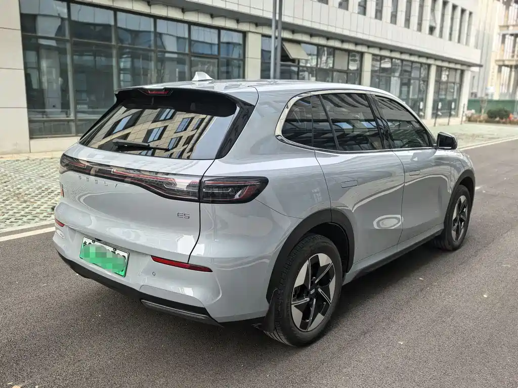 GEELY GALAXY GALAXY E5