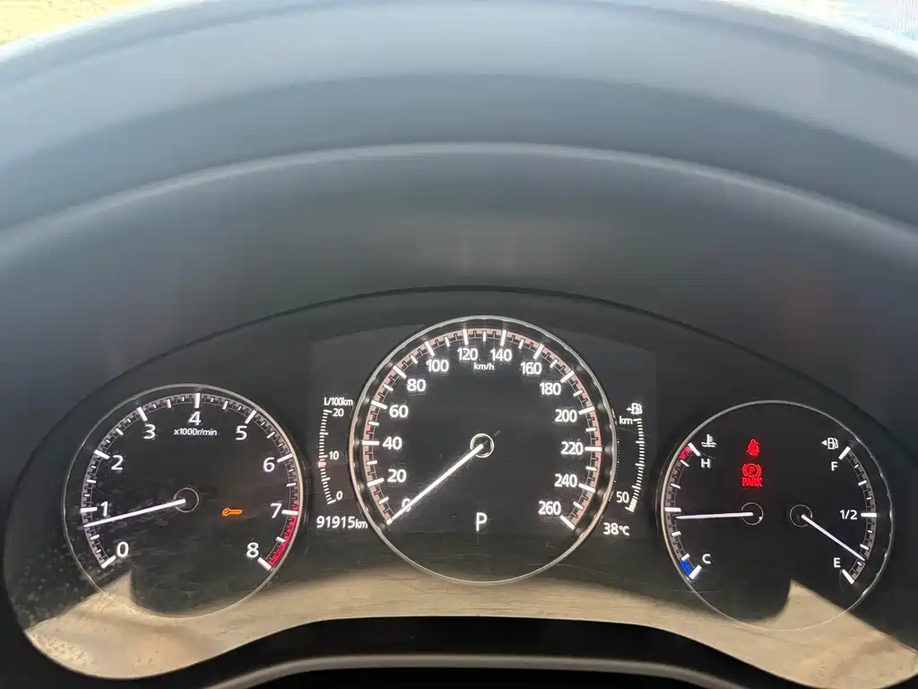 Mazda 3 Axela - фото 11