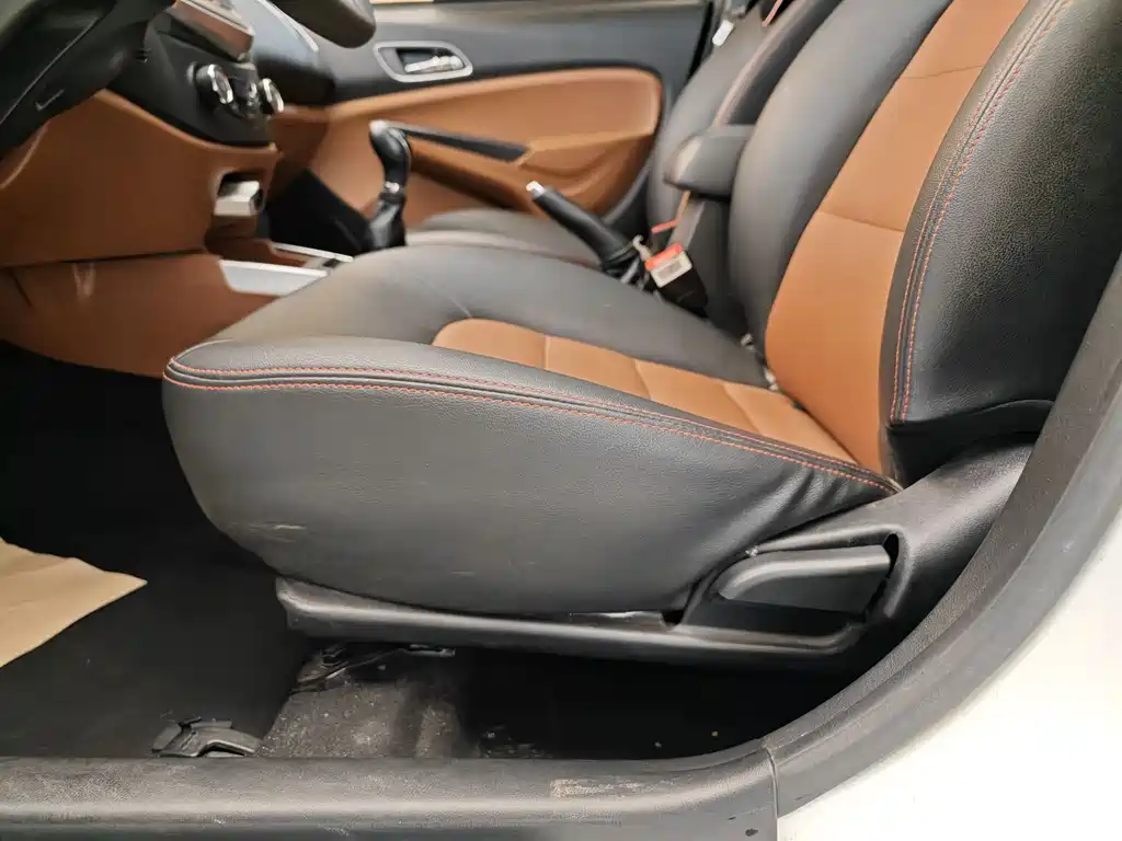 Geely Jingang 2016 1.5L MT Elite