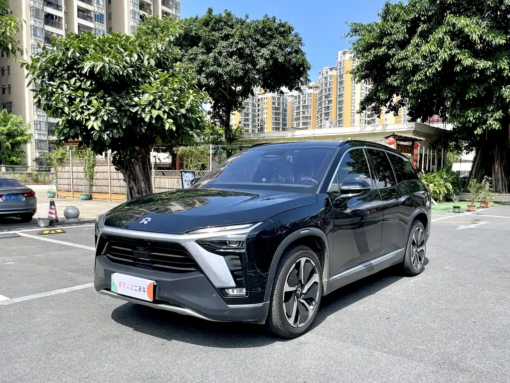 NIO ES8 2020 580KM мест