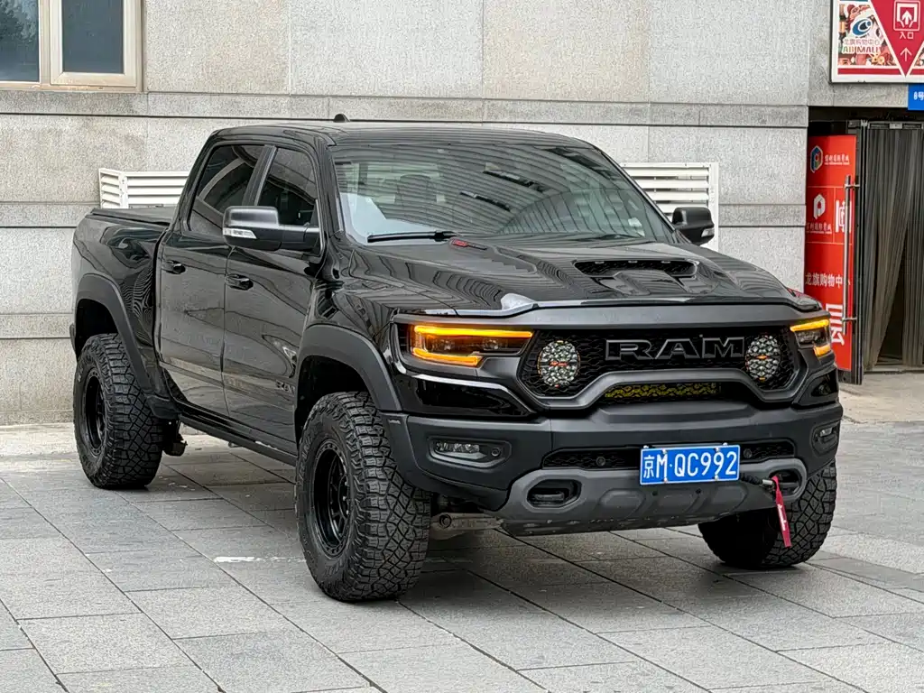 Ram Trucks 2023 6.2T