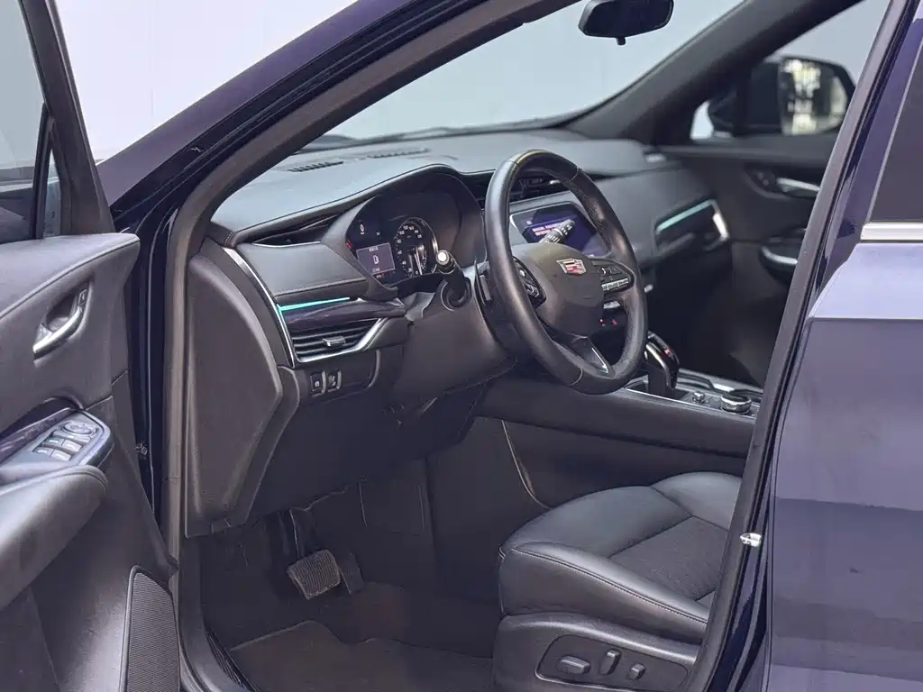 Cadillac XT4 — миниатюра 7