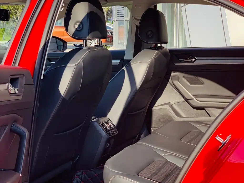 Volkswagen Lamando — миниатюра 19