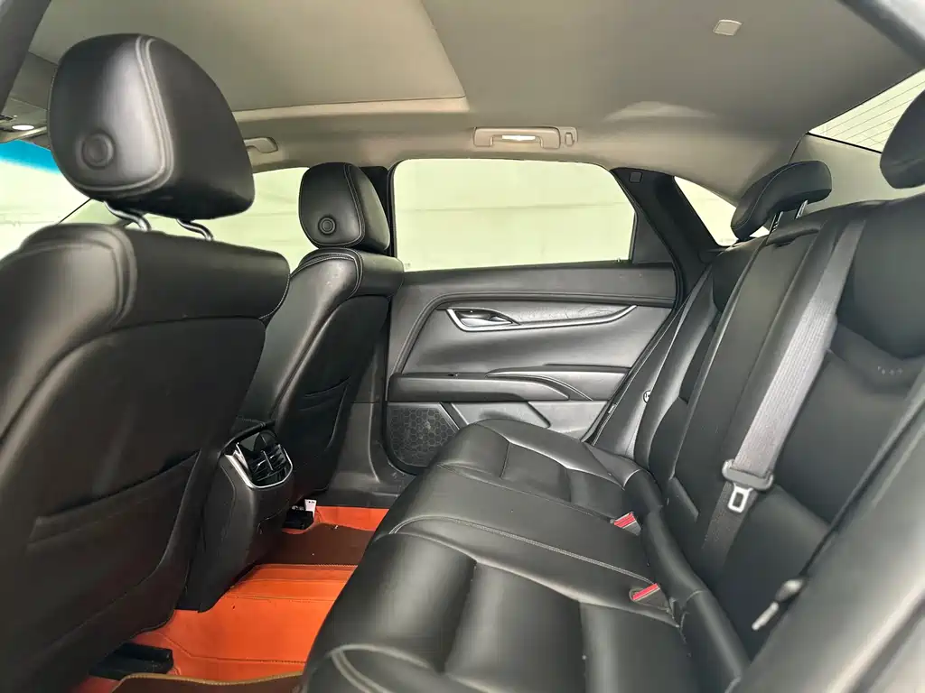 Cadillac XTS 2018 28T