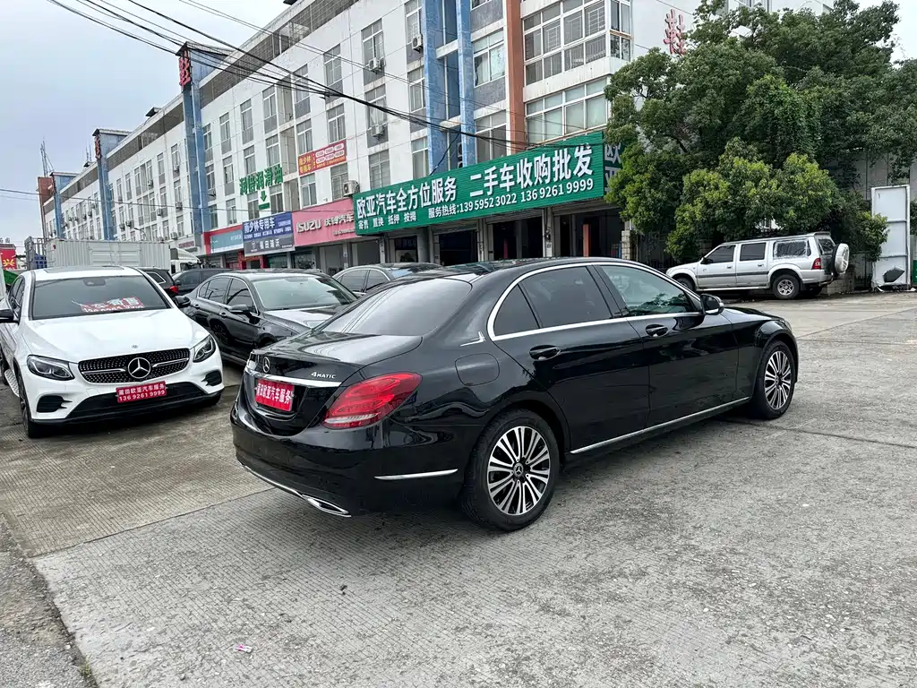 Mercedes-Benz C-Class — миниатюра 8