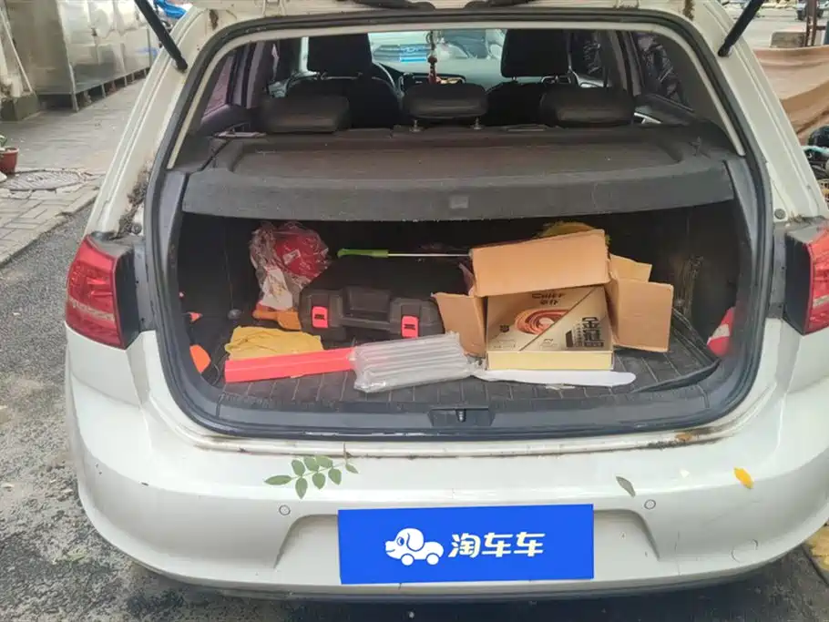 Volkswagen Golf 2015 1.6L AT Comfort