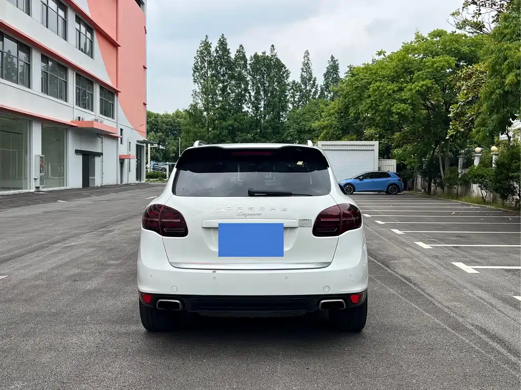Porsche Cayenne 2014 Cayenne Platinum Edition 3.0T
