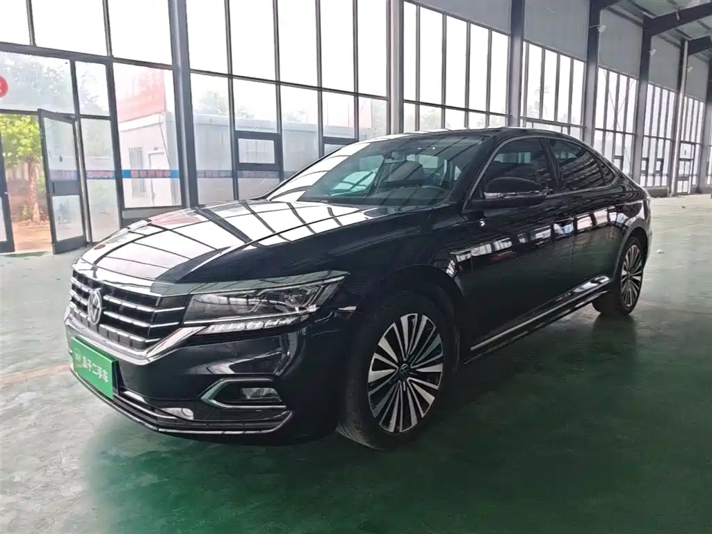Volkswagen Passat 2020 330TSI Luxury VI