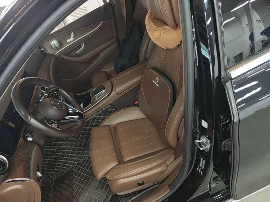 Mercedes-Benz E-Class — миниатюра 15