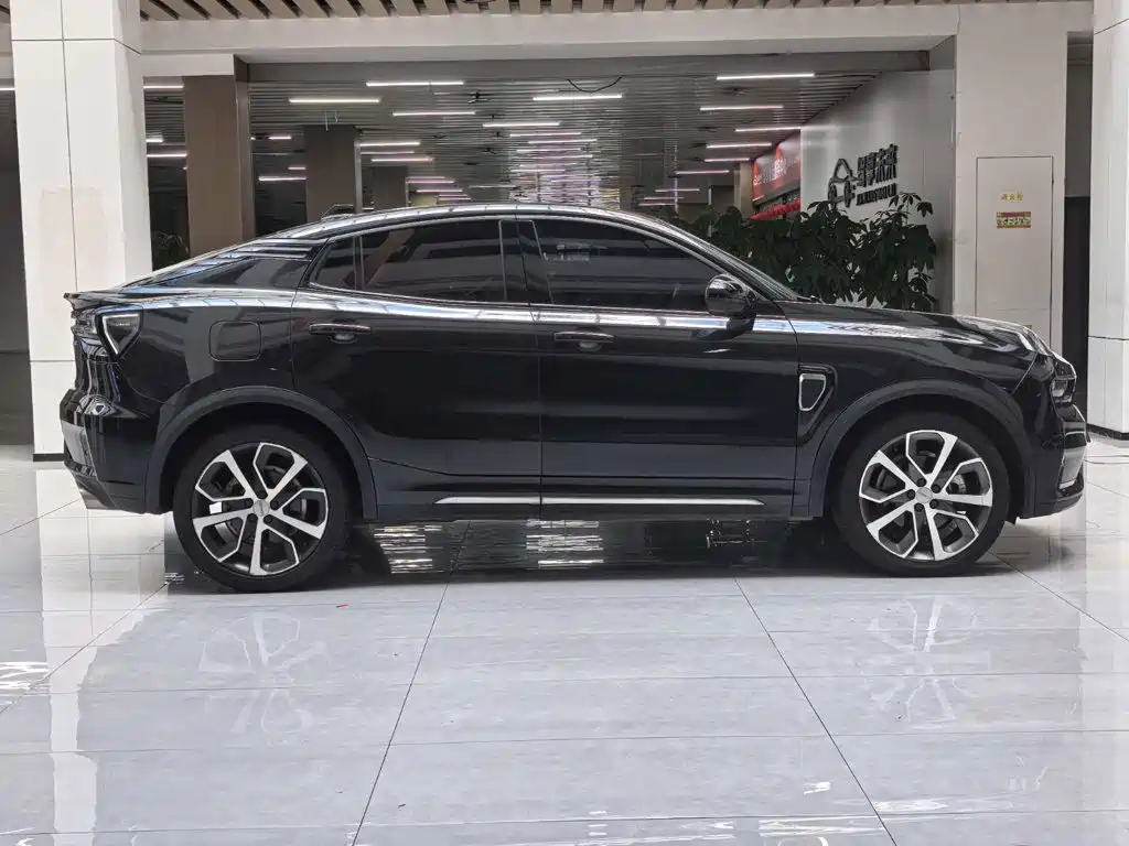 Lynk & Co 05 — миниатюра 3
