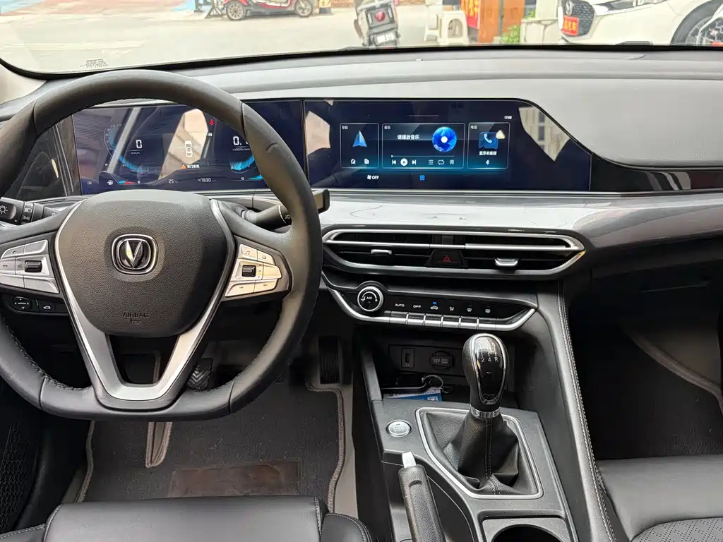 Changan Eado — миниатюра 5