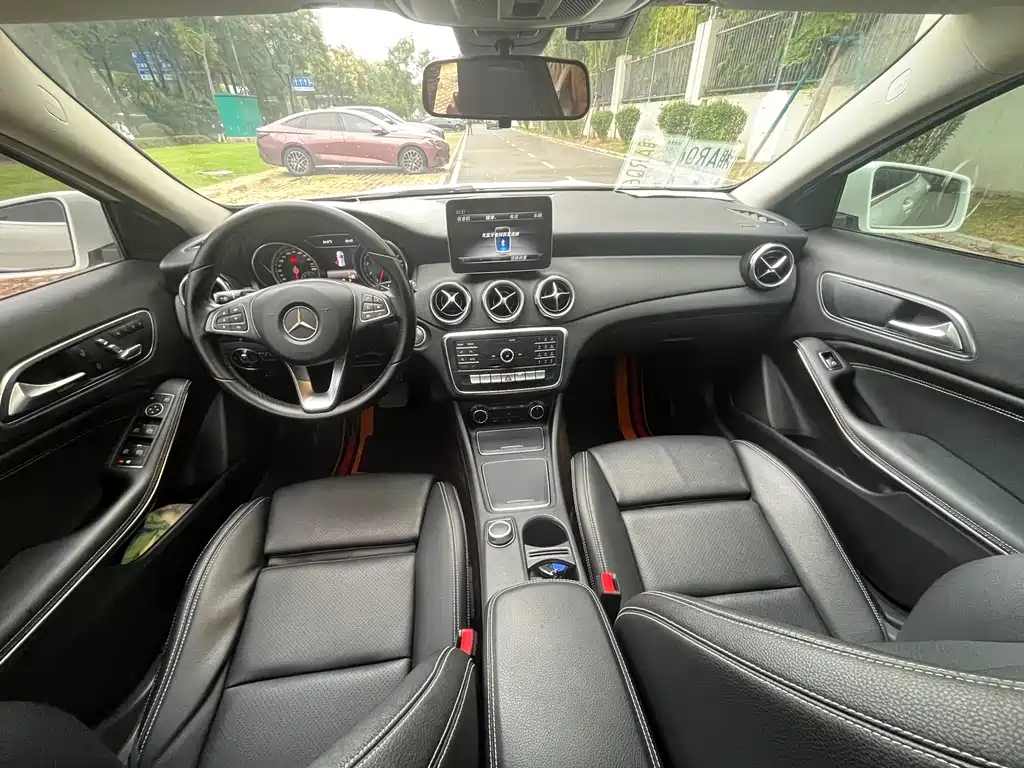 Mercedes-Benz GLA — миниатюра 15