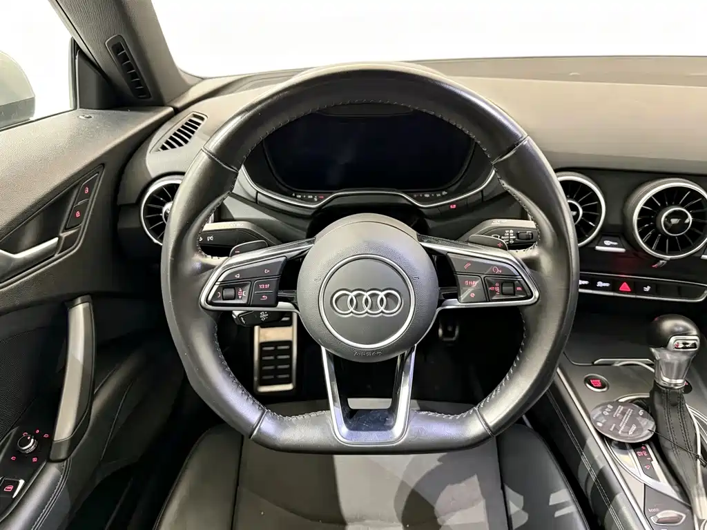 Audi TT — миниатюра 8
