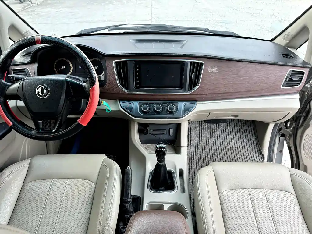 Forthing Lingzhi M5L 1.6L 7 seats Luxury Type, фото 9