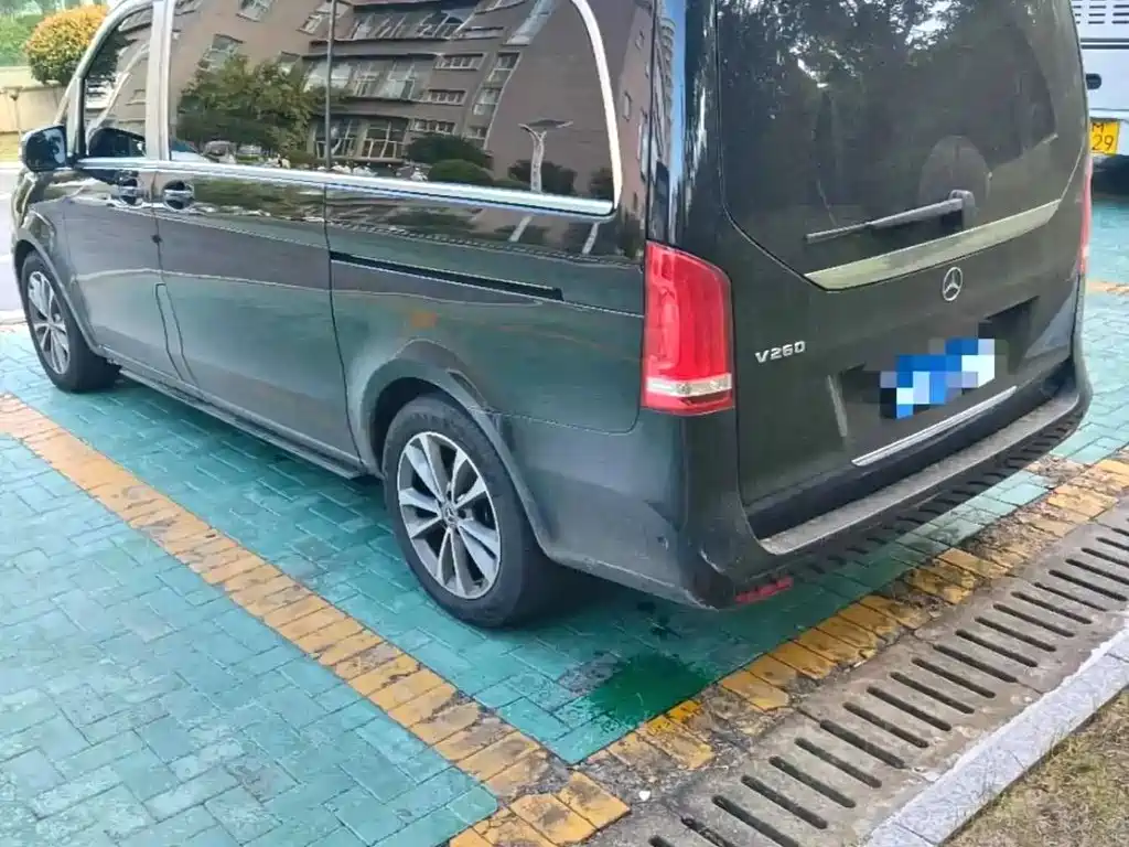 Mercedes-Benz V-Class — миниатюра 7