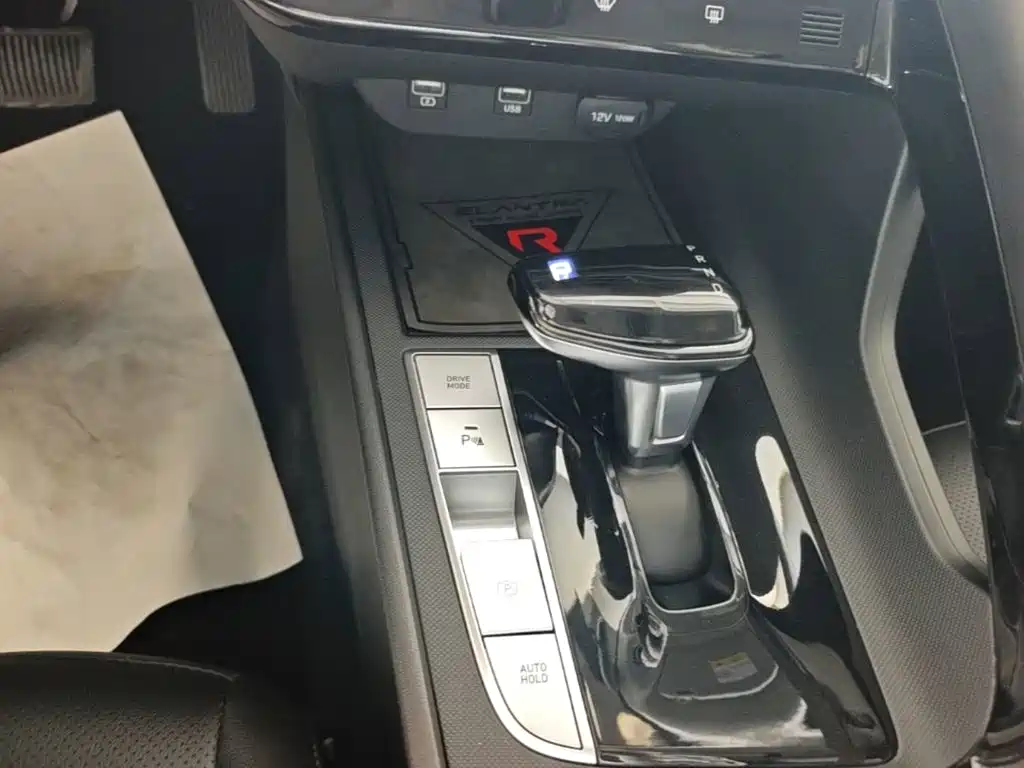 Hyundai Elantra — миниатюра 14