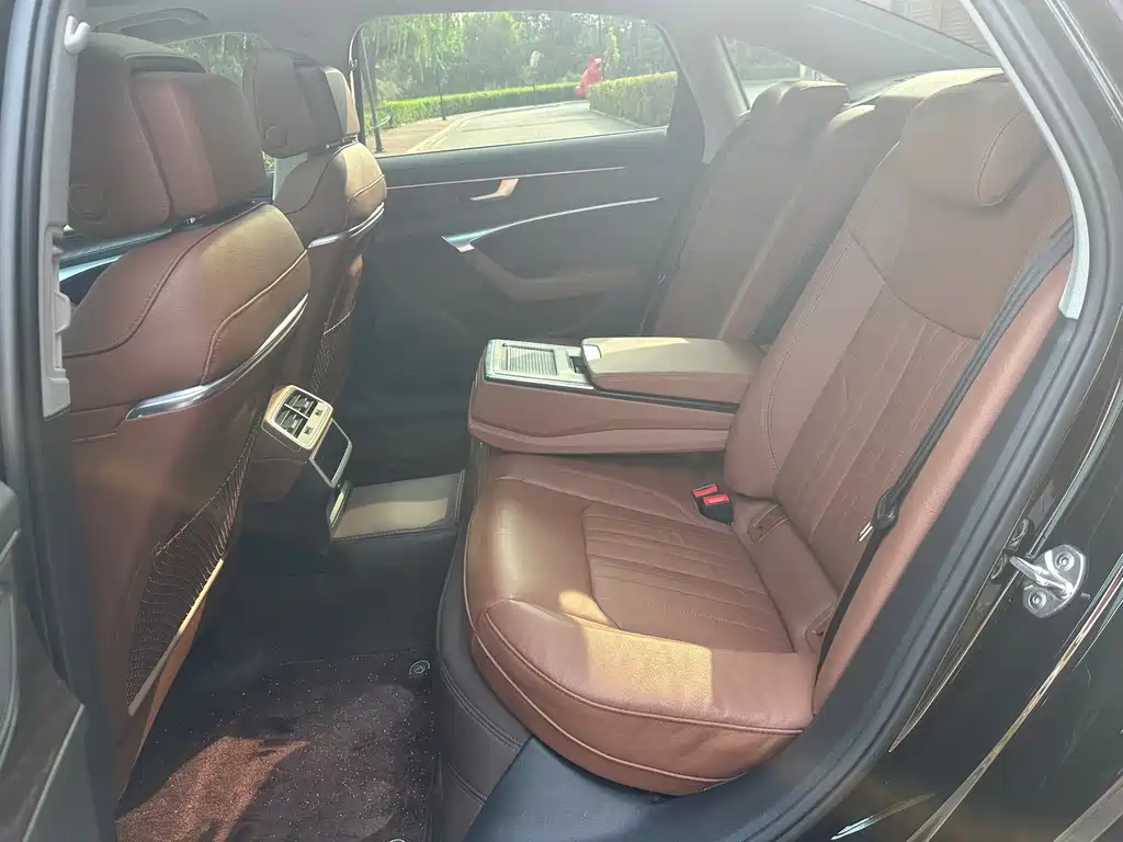 Audi A6L — миниатюра 11