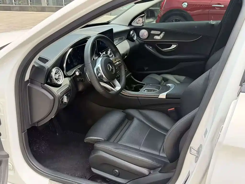 Mercedes-Benz C-Class — миниатюра 4