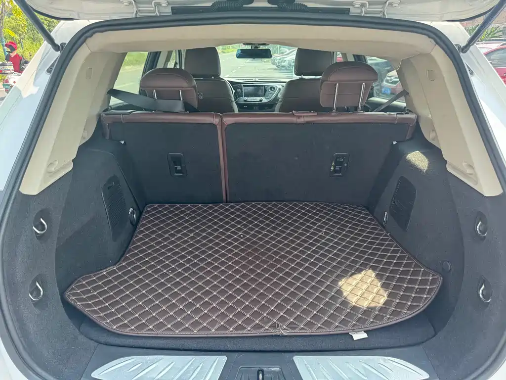 Buick Envision Plus — миниатюра 8