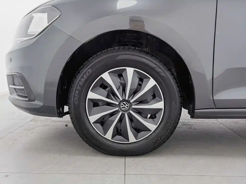 Volkswagen Santana — миниатюра 17