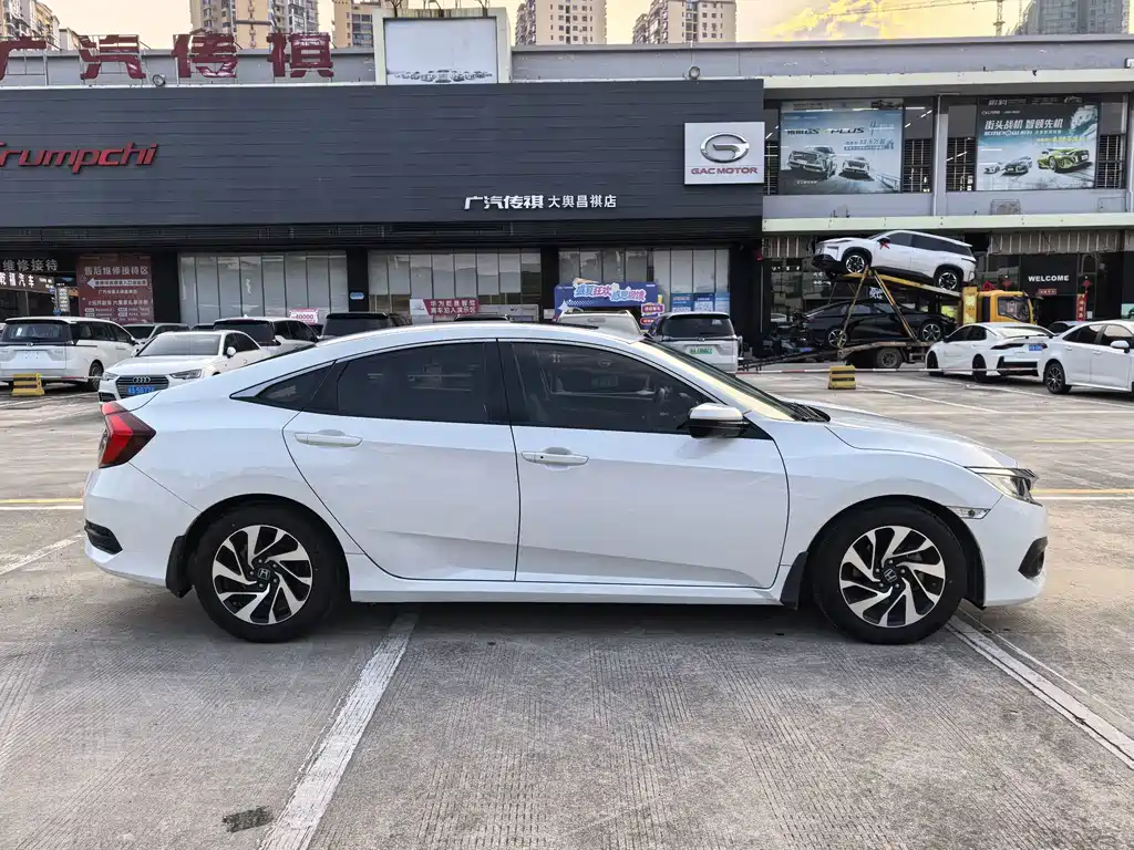Honda Civic — миниатюра 3