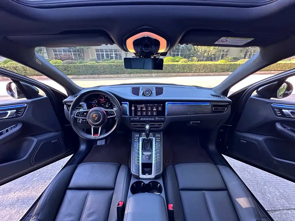 Porsche Macan — миниатюра 7