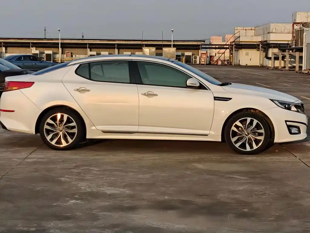 Kia K5 — миниатюра 6