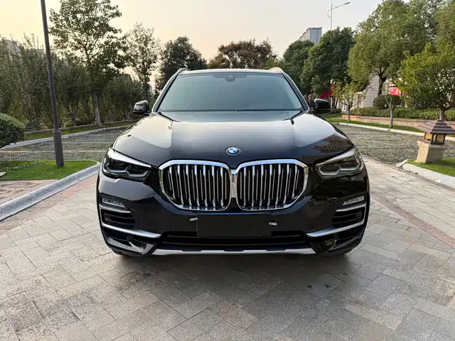 BMW  X5 2020