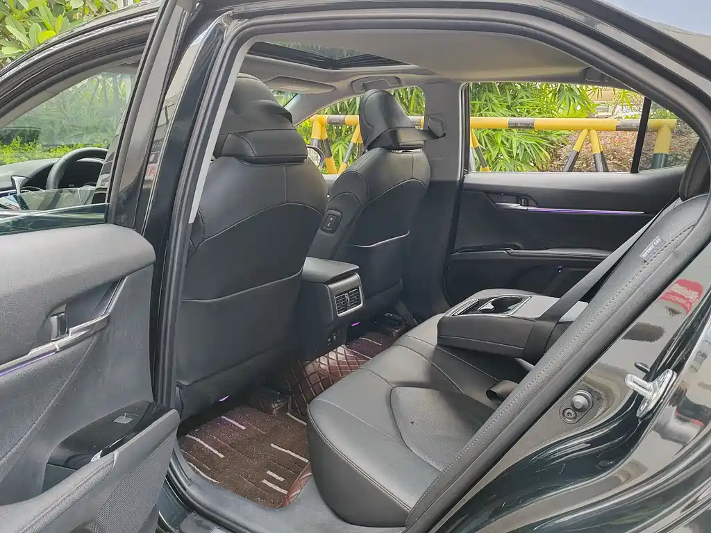 Toyota Camry 2.0G Luxury Edition, фото 10