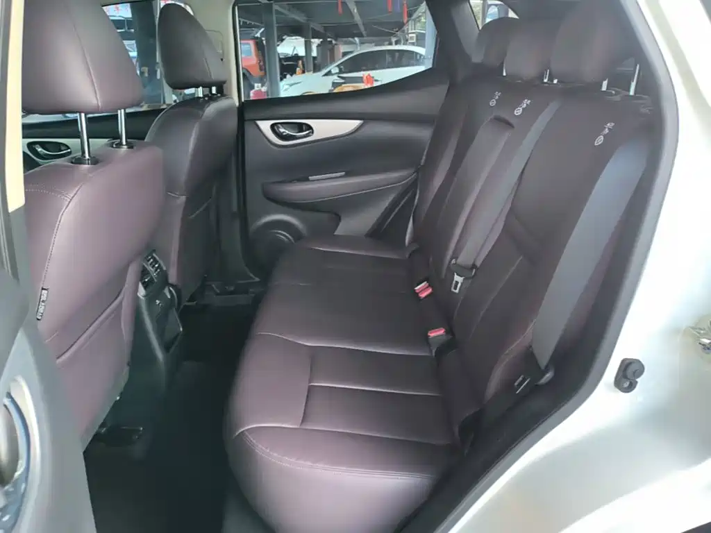 Nissan Qashqai — миниатюра 17