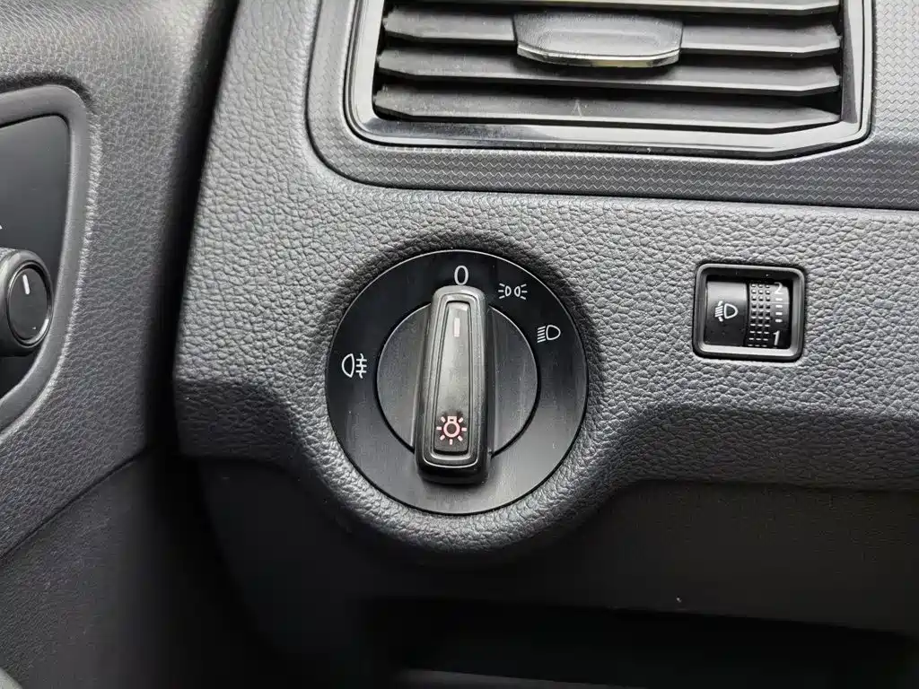Volkswagen Santana — миниатюра 21