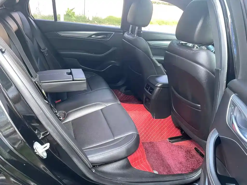 Cadillac CT5 — миниатюра 6