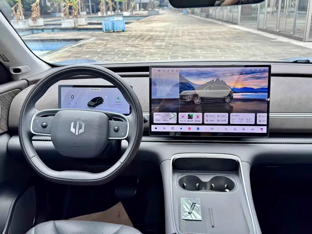 Leapmotor Leapmotor C11 — миниатюра 5