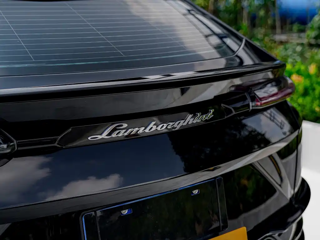 Lamborghini Urus — миниатюра 10
