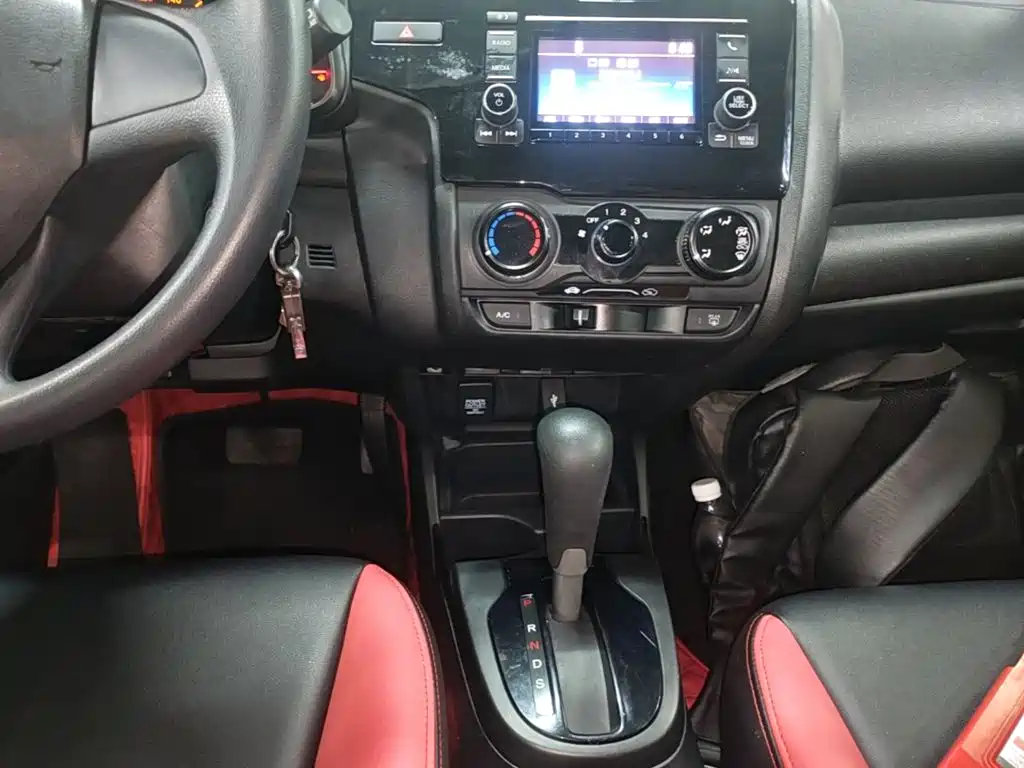 Honda Fit — миниатюра 14