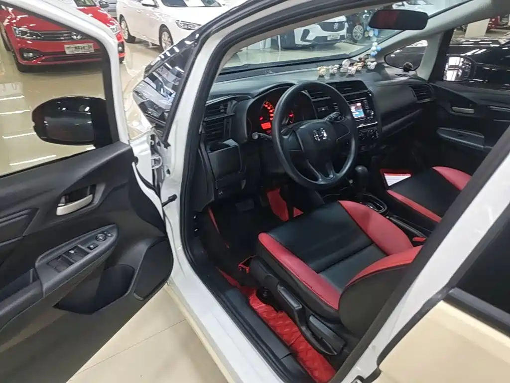 Honda Fit — миниатюра 16