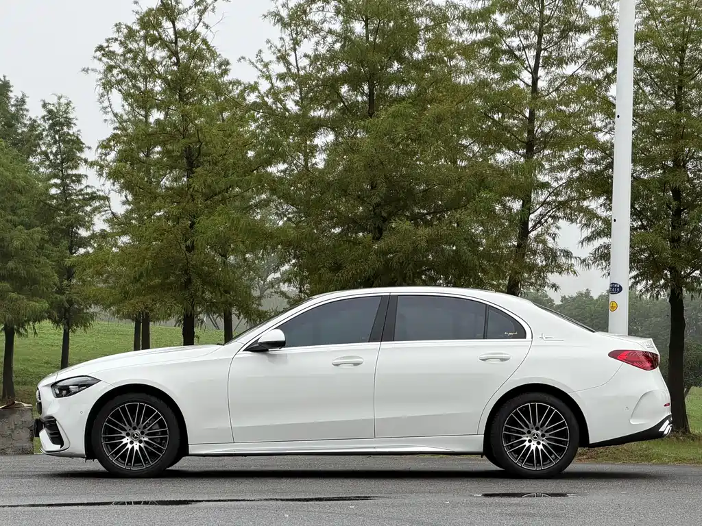 Mercedes-Benz C-Class — миниатюра 4