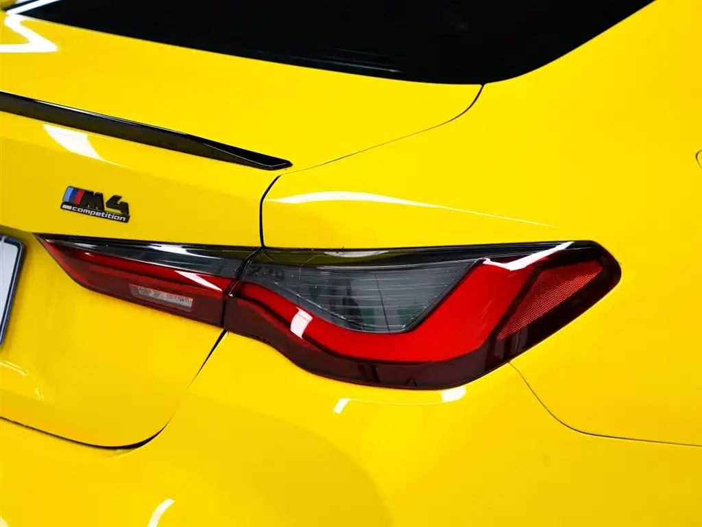 BMW M4 2022 M4