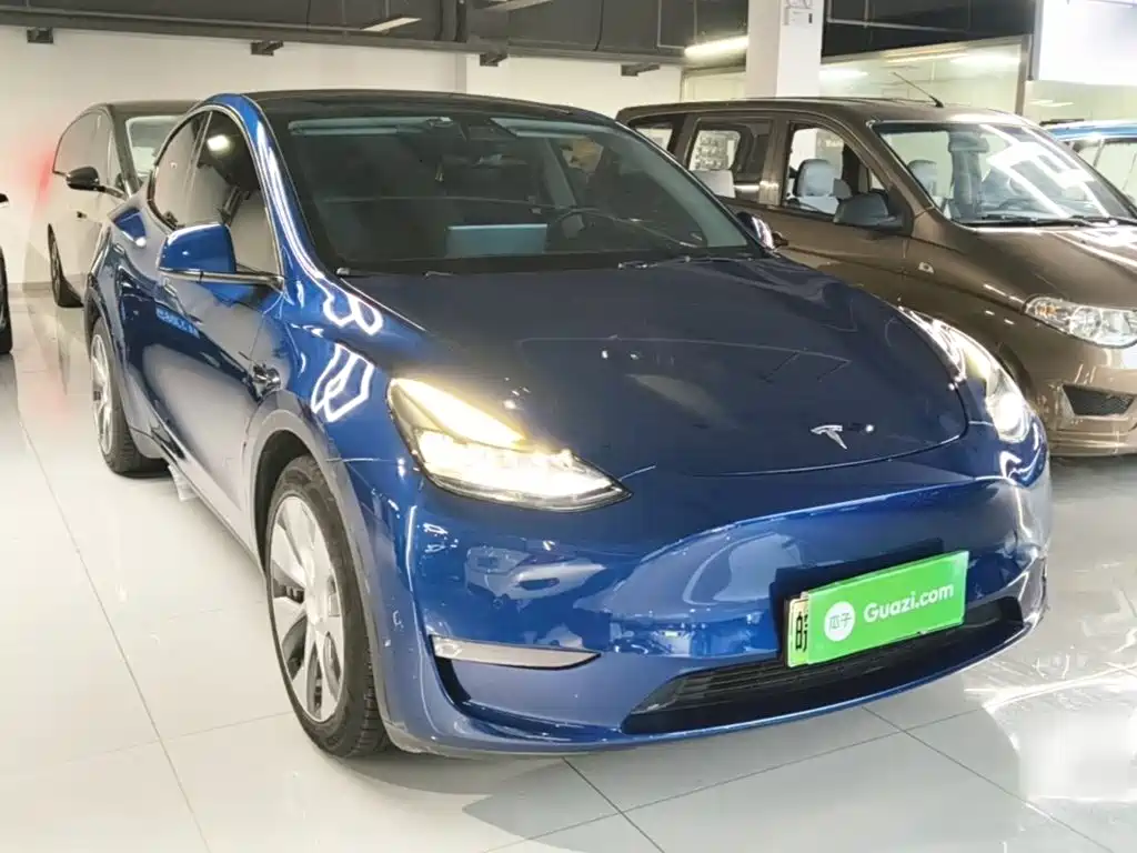 Tesla Model Y 2021 3D7