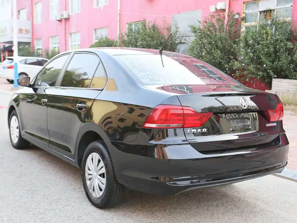 Volkswagen Santana — миниатюра 6